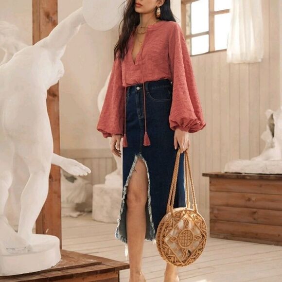 PREMIUM TEXTURED VOLUMINOUS SLEEVE TASSEL TOP - Picture 5 of 10